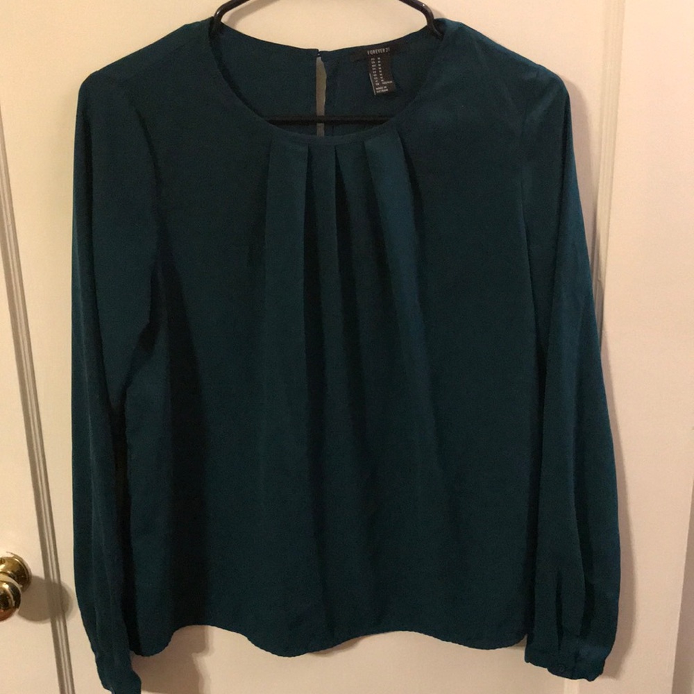 Green long sleeved top